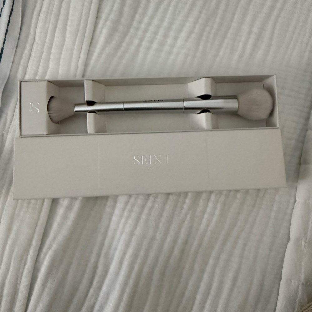 Silver Dual-Ended Brush